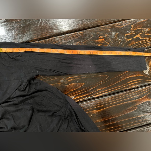 EUC LK Luv Women’s Black Knit Tunic Dress Long Sleeve Round Neck Pockets Size L - Picture 7 of 7